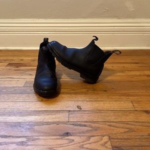 Blundstone boots, women’s 10, AUS size 8 and in very good condition